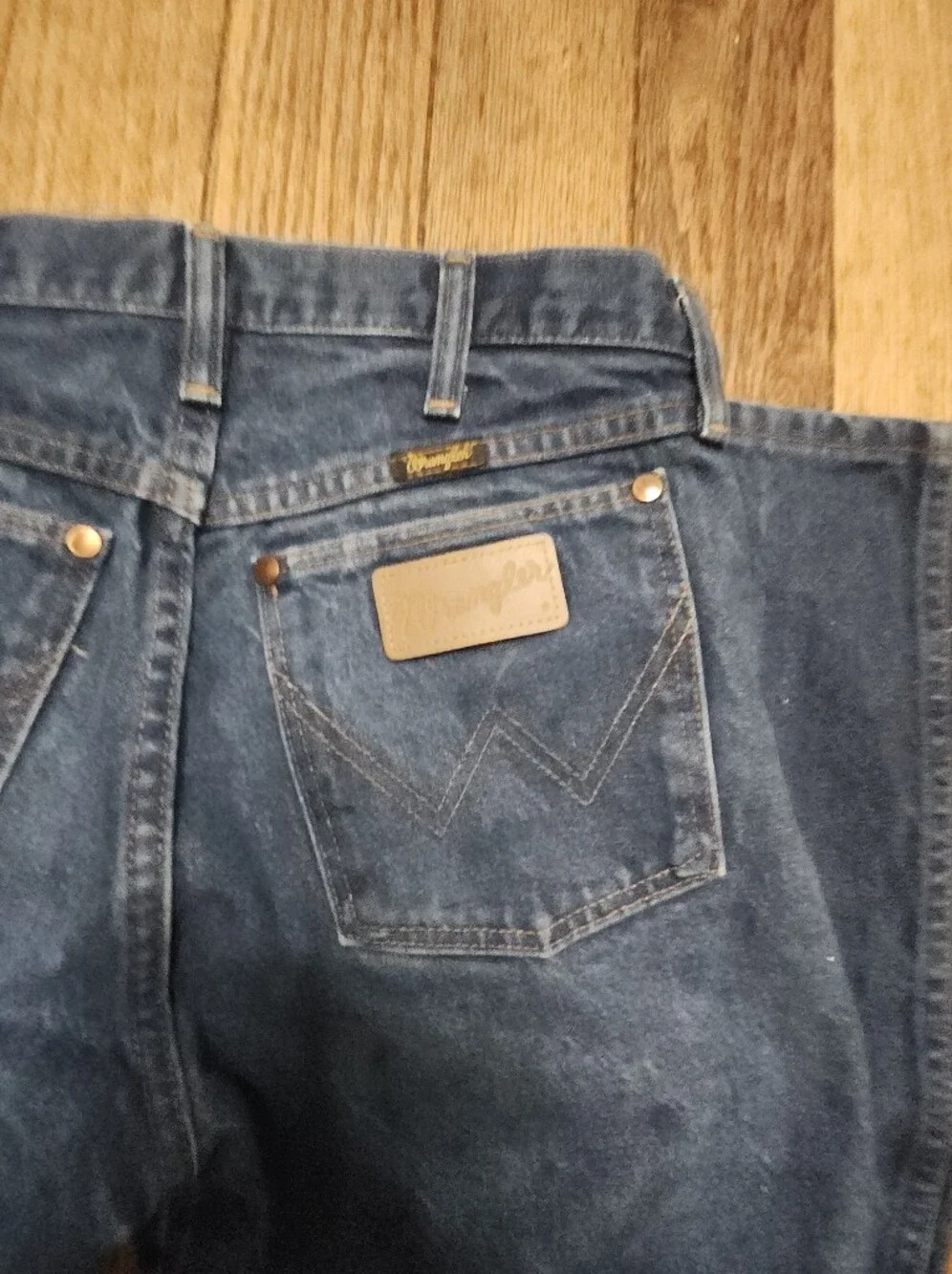 Wrangler Men’s Dark Blue Straight Jeans with Leather Patch